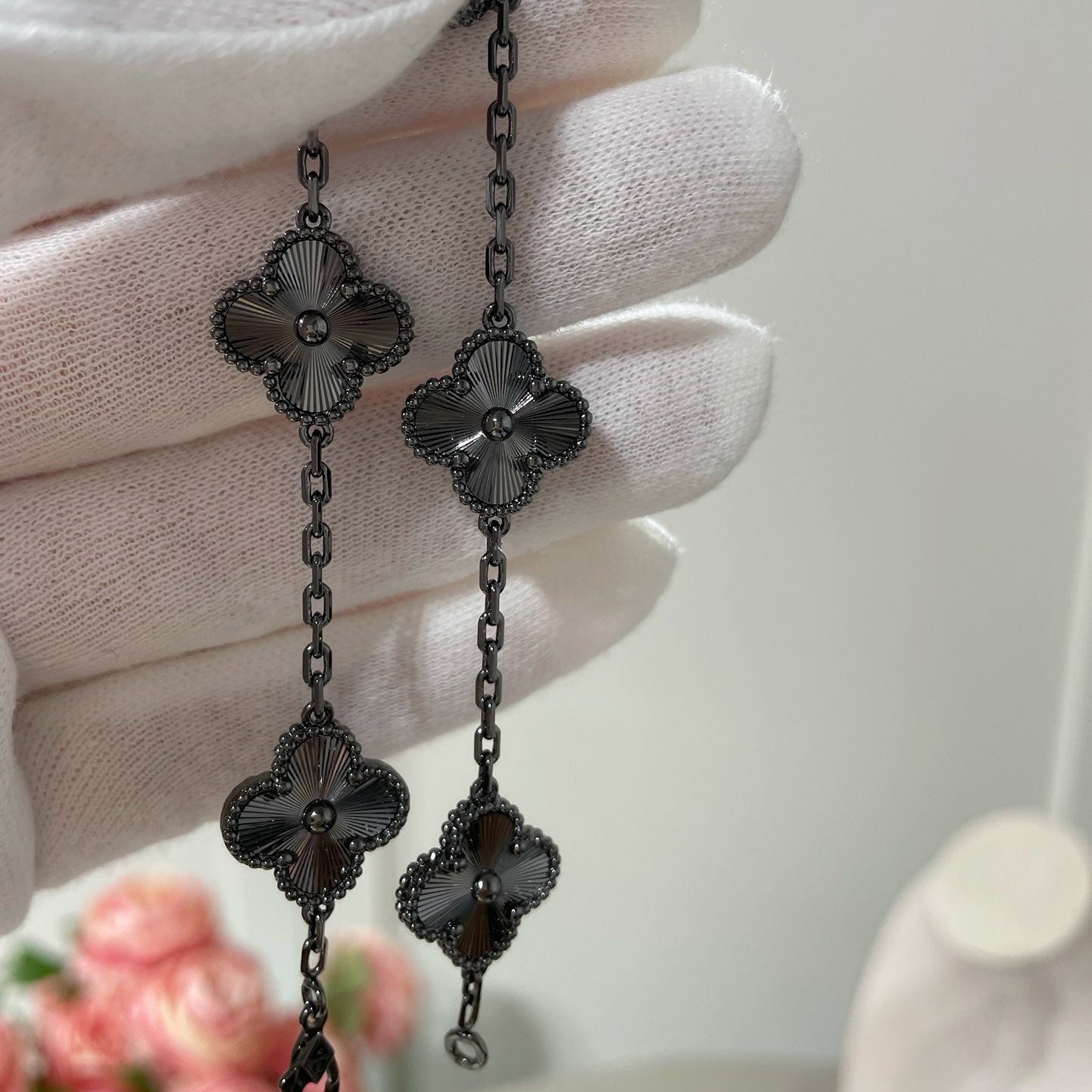 [Lucky Star]CLOVER 5 MOTIF BLACK BRACELET