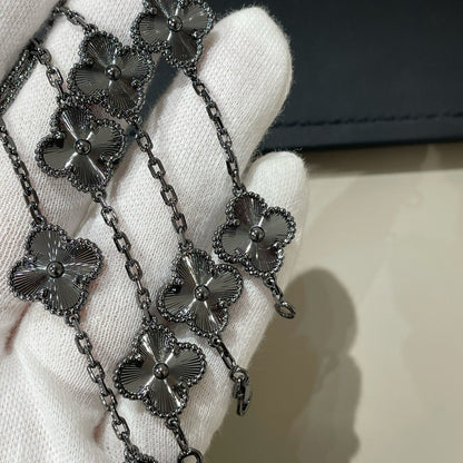 [Lucky Star]CLOVER 5 MOTIF BLACK BRACELET