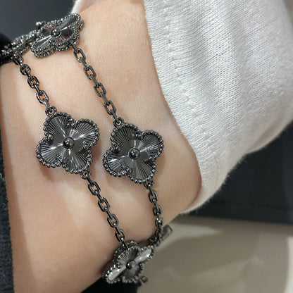 [Lucky Star]CLOVER 5 MOTIF BLACK BRACELET