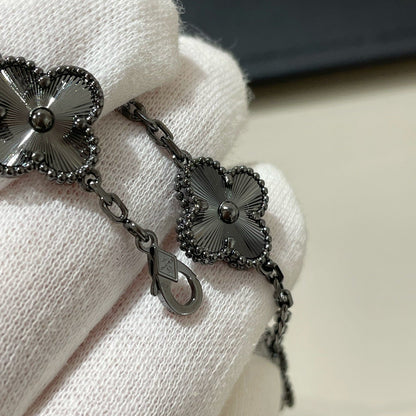 [Lucky Star]CLOVER 5 MOTIF BLACK BRACELET