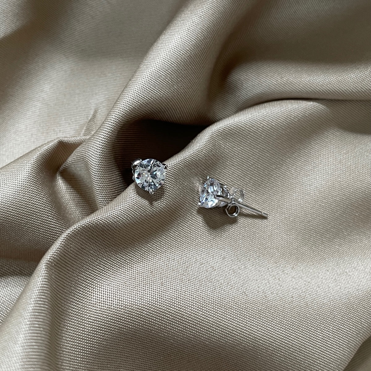[Lucky Star]Dainty Round Shape Earrings