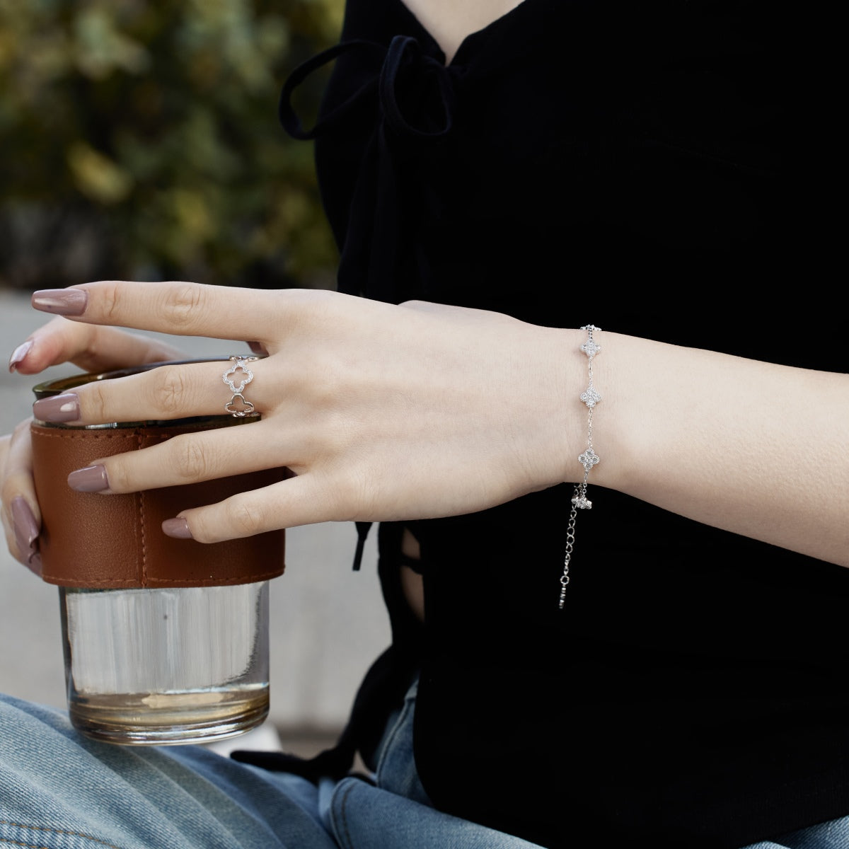 [Lucky Star]Four-Leaf Clover Hollow Butterfly Bracelet