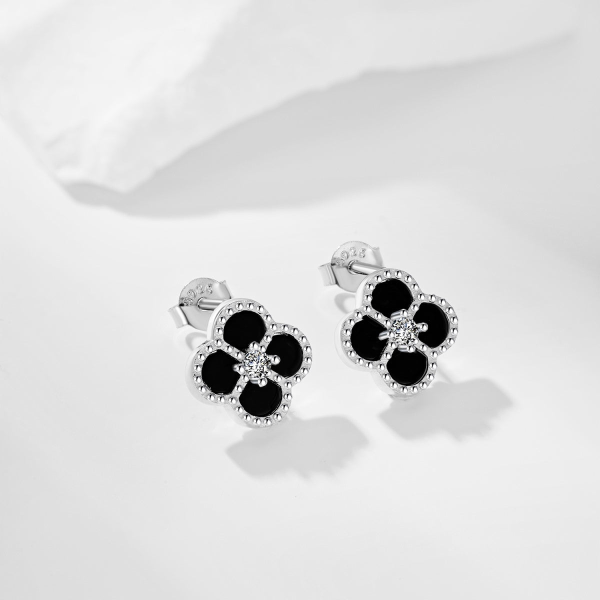 [Lucky Star]Four-Leaf Clover Flower Shape Exquisite Earrings