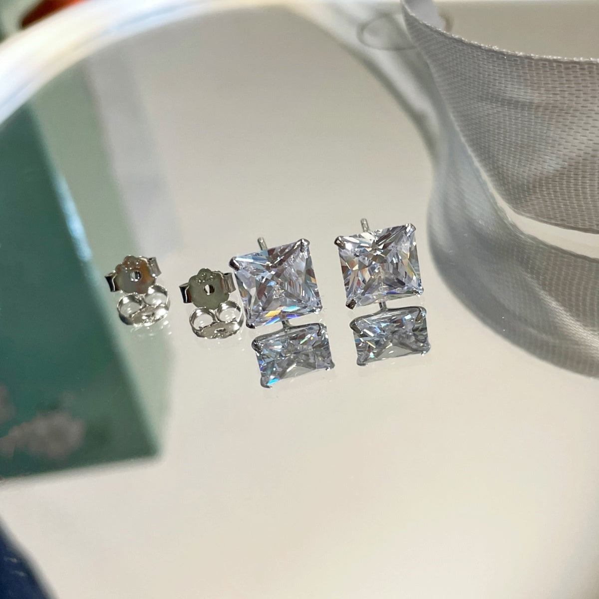 [Lucky Star]Ornate Square Shape Earrings
