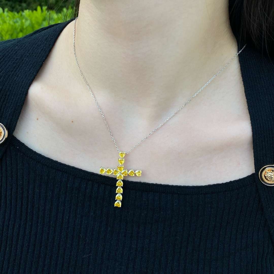 [Lucky Star]Radiant Cross Shape Necklace