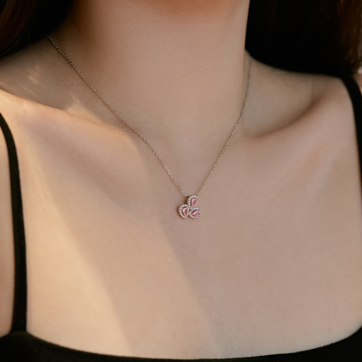 [Lucky Star]Elegant Flower Shape Pear Cut Necklace
