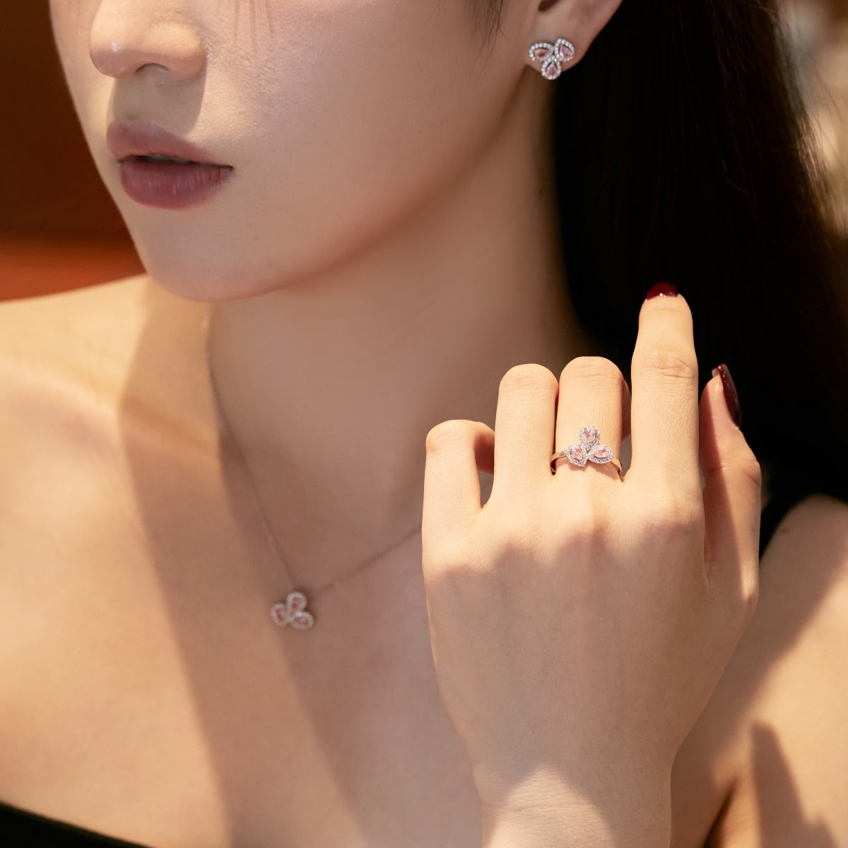 [Lucky Star]Elegant Flower Shape Pear Cut Necklace
