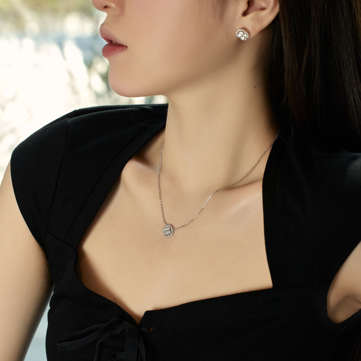 [Lucky Star]Exquisite Necklace With Four-Leaf Clover Flower Design