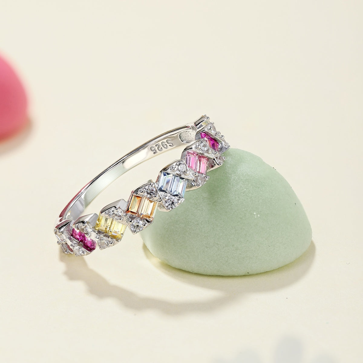 [Lucky Star]Delicate Vibrant Emerald Cut Daily Ring