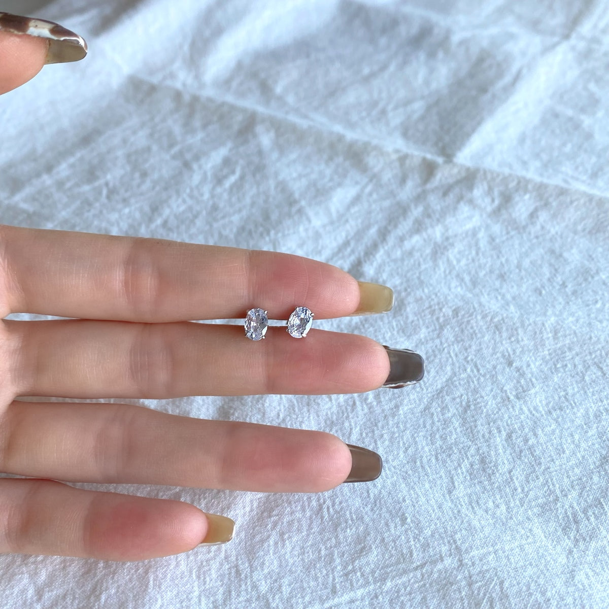 [Lucky Star]Oval Classic Dignified Elegant Earrings