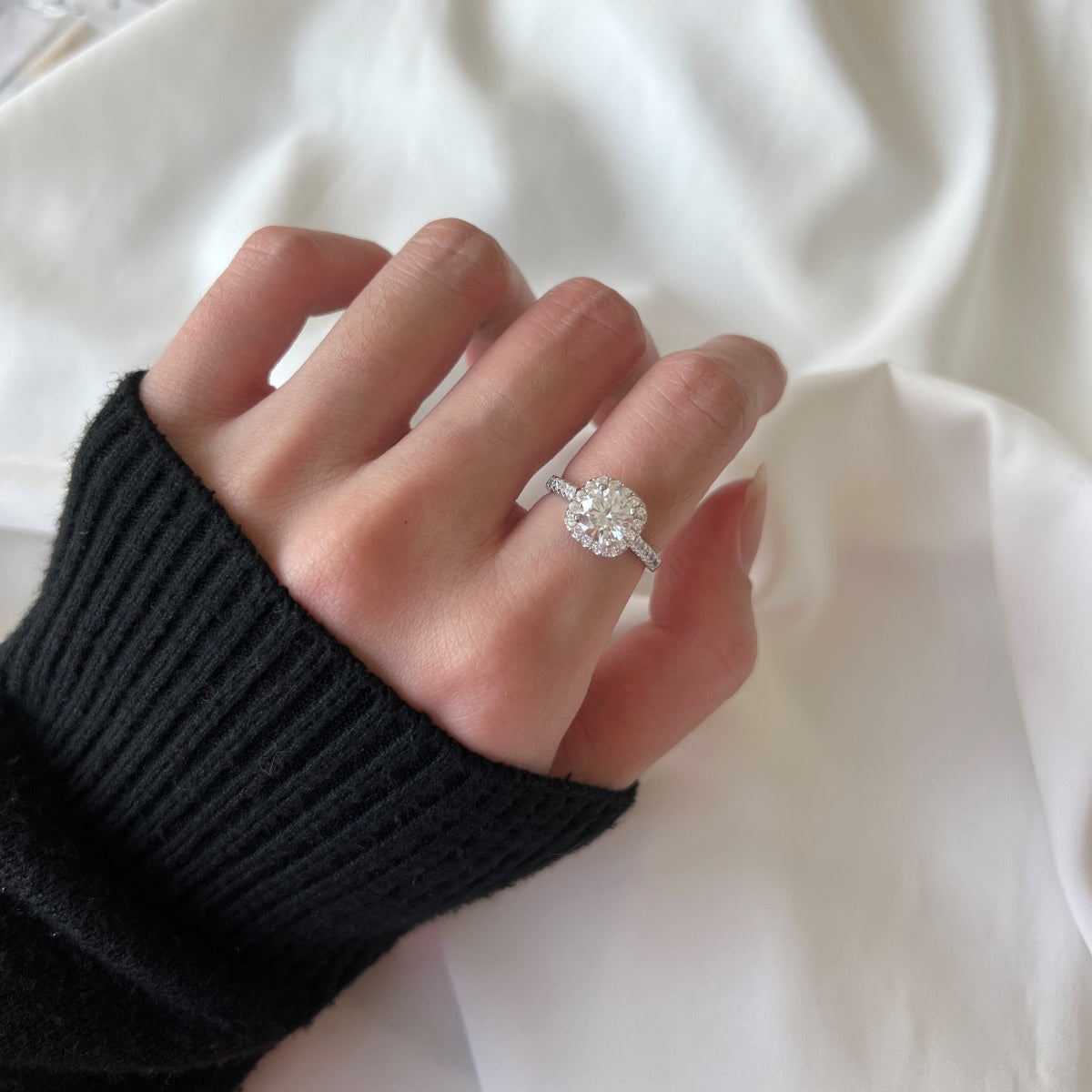 [Lucky Star]Dazzling Resplendent Round Cut Wedding Ring