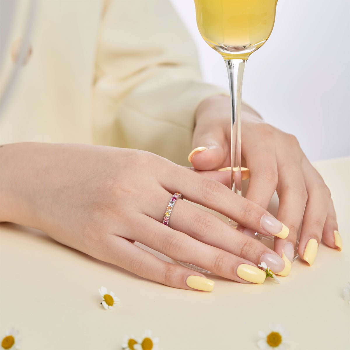 [Lucky Star]Dazzling Lustrous Round Cut Tennis Ring