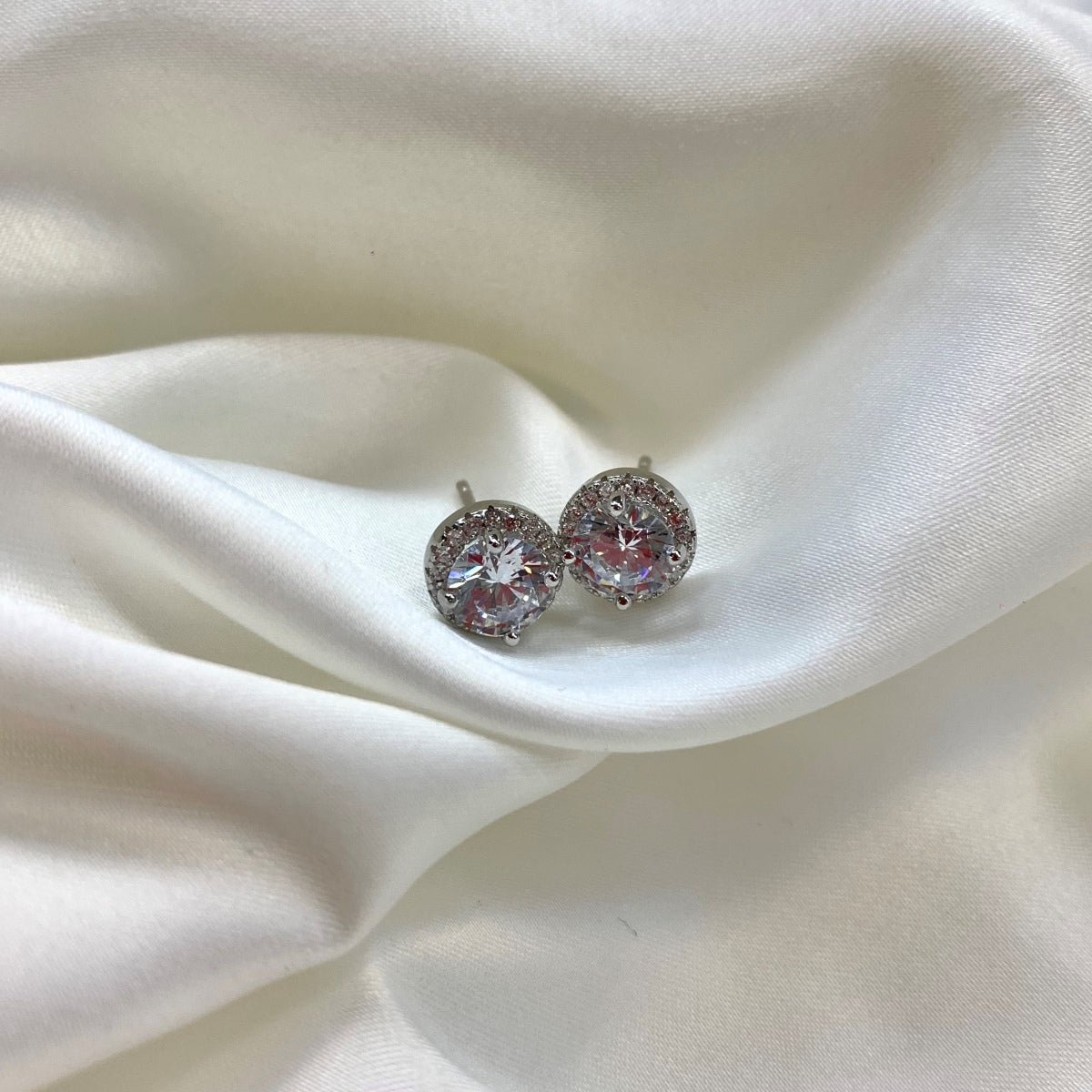 [Lucky Star]Classic Princess Round Shape Earrings