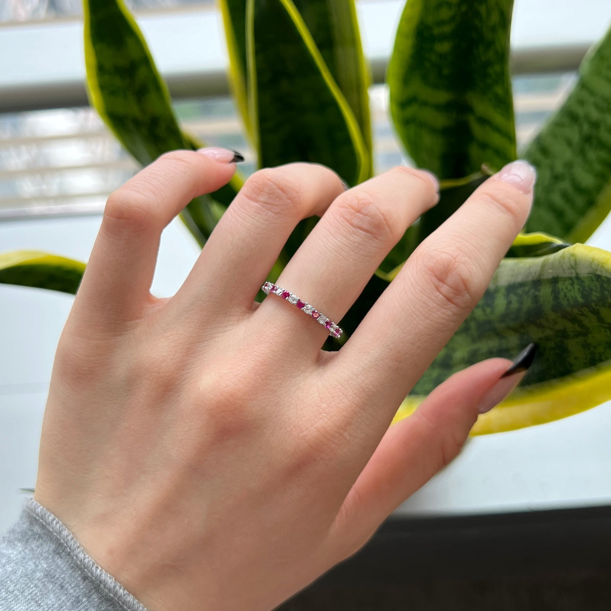 [Lucky Star]Exquisite Colorful Round Cut Tennis Ring