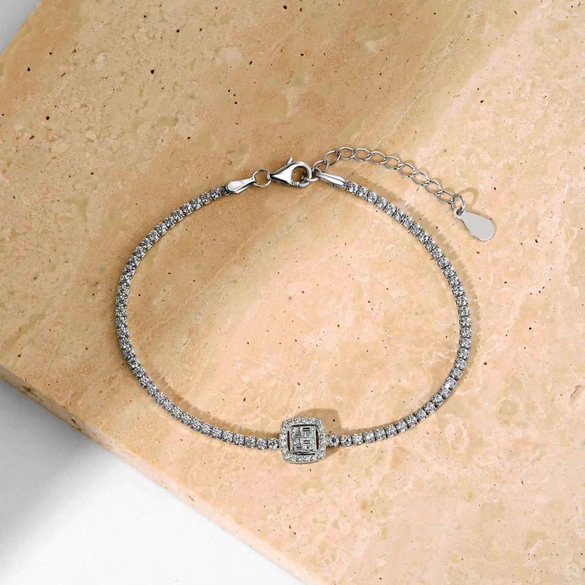 [Lucky Star]Luxurious Dazzling Square Shape Banquet Bracelet