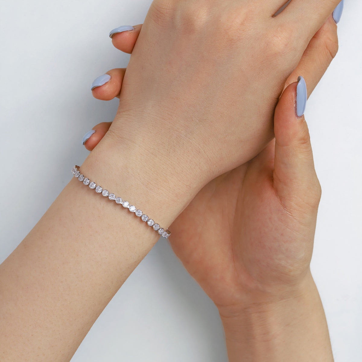 [Lucky Star]Ornate  Sparkling Round Cut Daily Bracelet