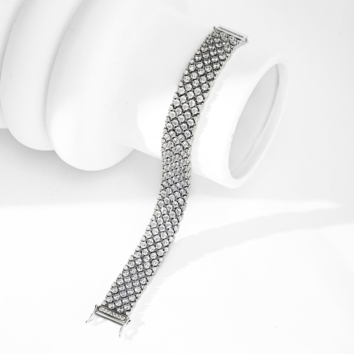[Lucky Star]Ornate Elegant Round Cut Party Bracelet