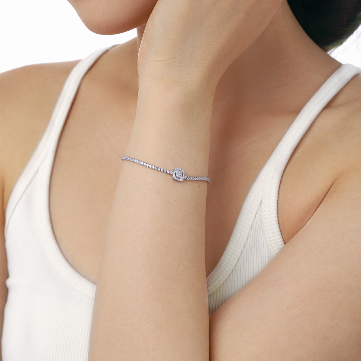 [Lucky Star]Luxurious Dazzling Square Shape Banquet Bracelet