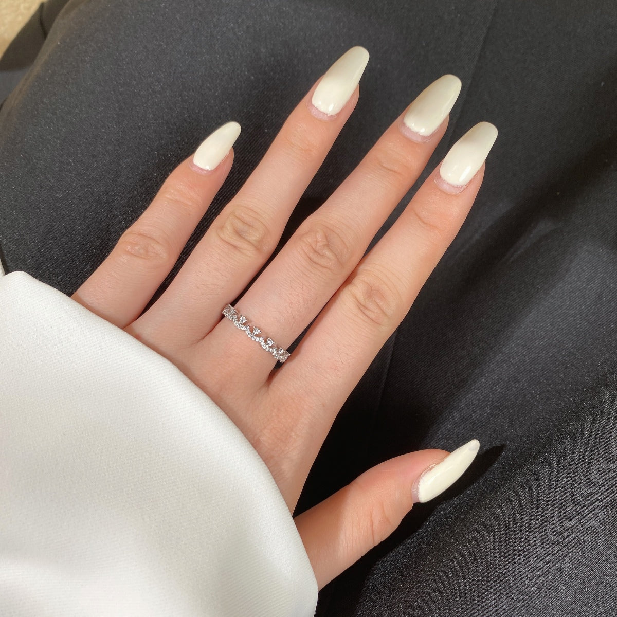 [Lucky Star]Elegant Resplendent Round Shape Party Ring