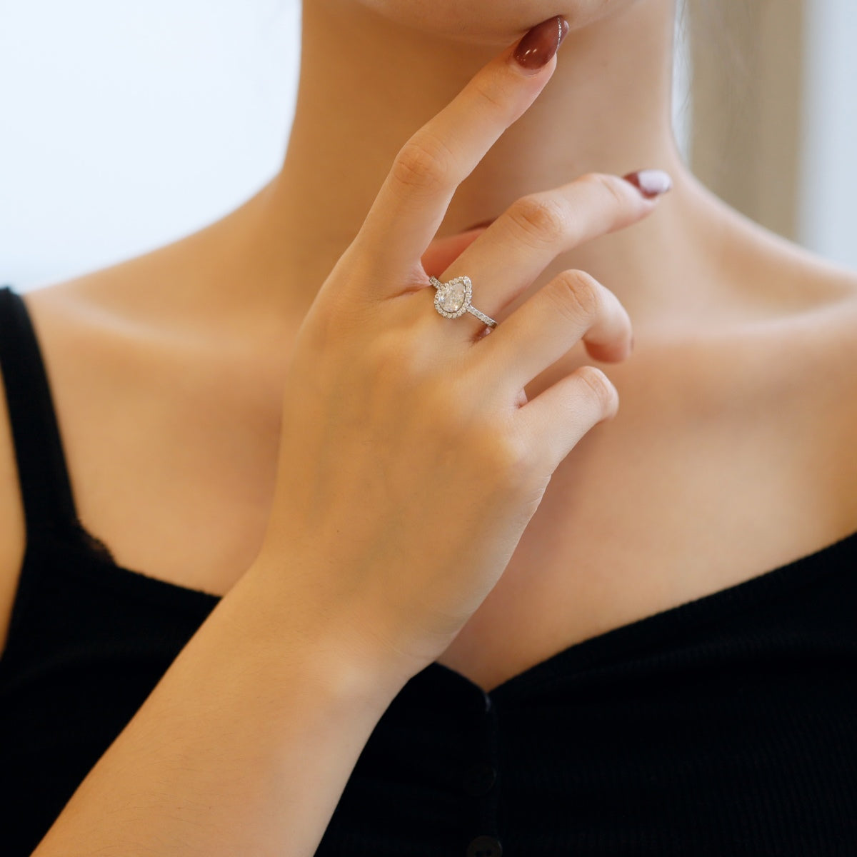 [Lucky Star]1.0 Carat Luxurious Resplendent Water Drop Shape Wedding Ring