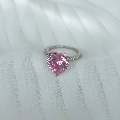 [Lucky Star]6.0 Carat Luxurious Sparkling Romantic Heart Cut Lover Ring