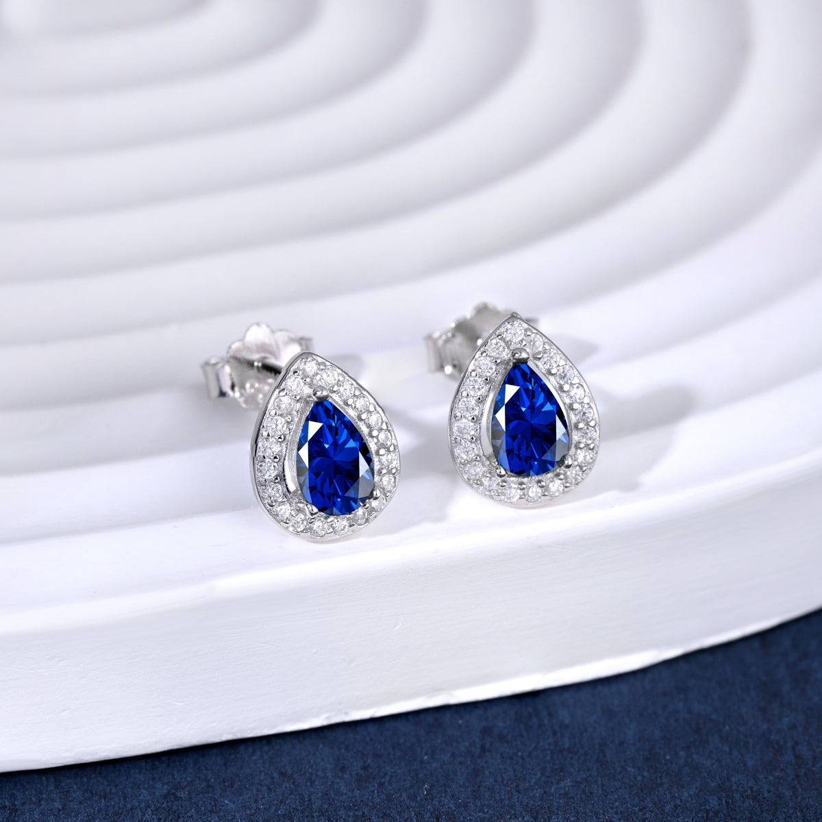 [Lucky Star]Luxurious Water Drop Shape Earrings