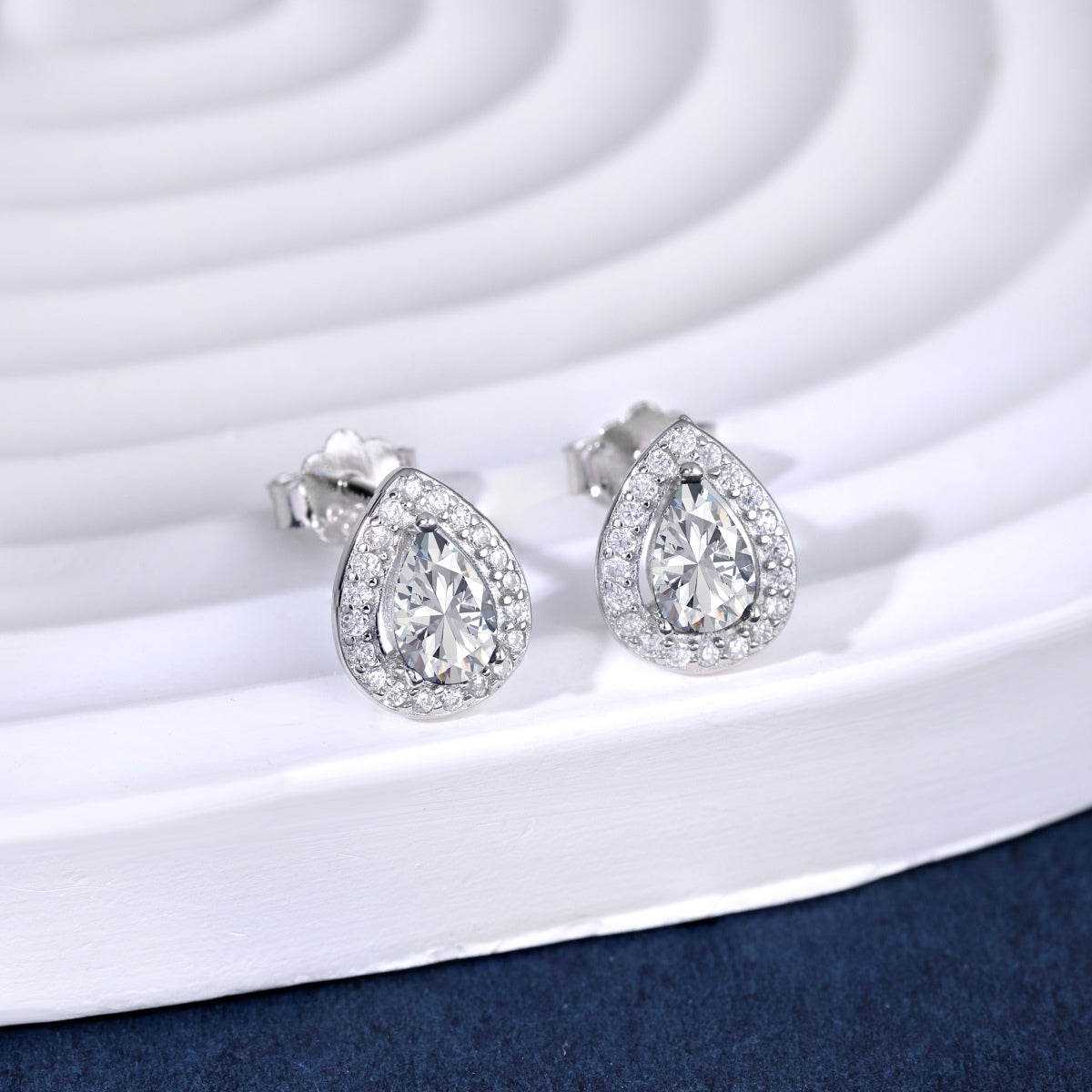 [Lucky Star]Luxurious Water Drop Shape Earrings