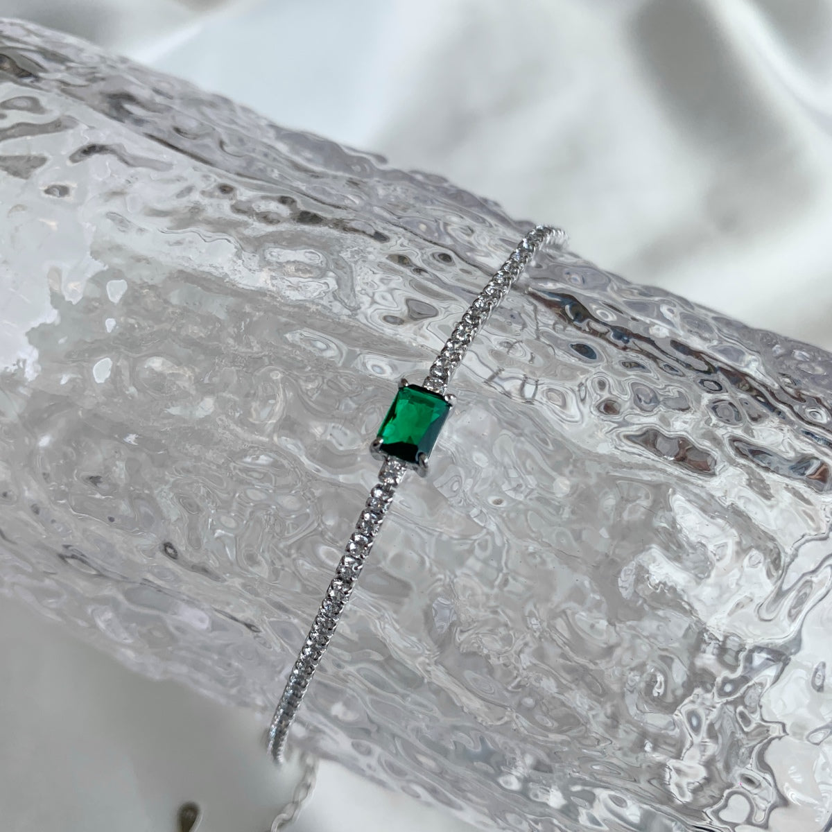 [Lucky Star]1.0 Carat Unique Emerald Cut Banquet Bracelet