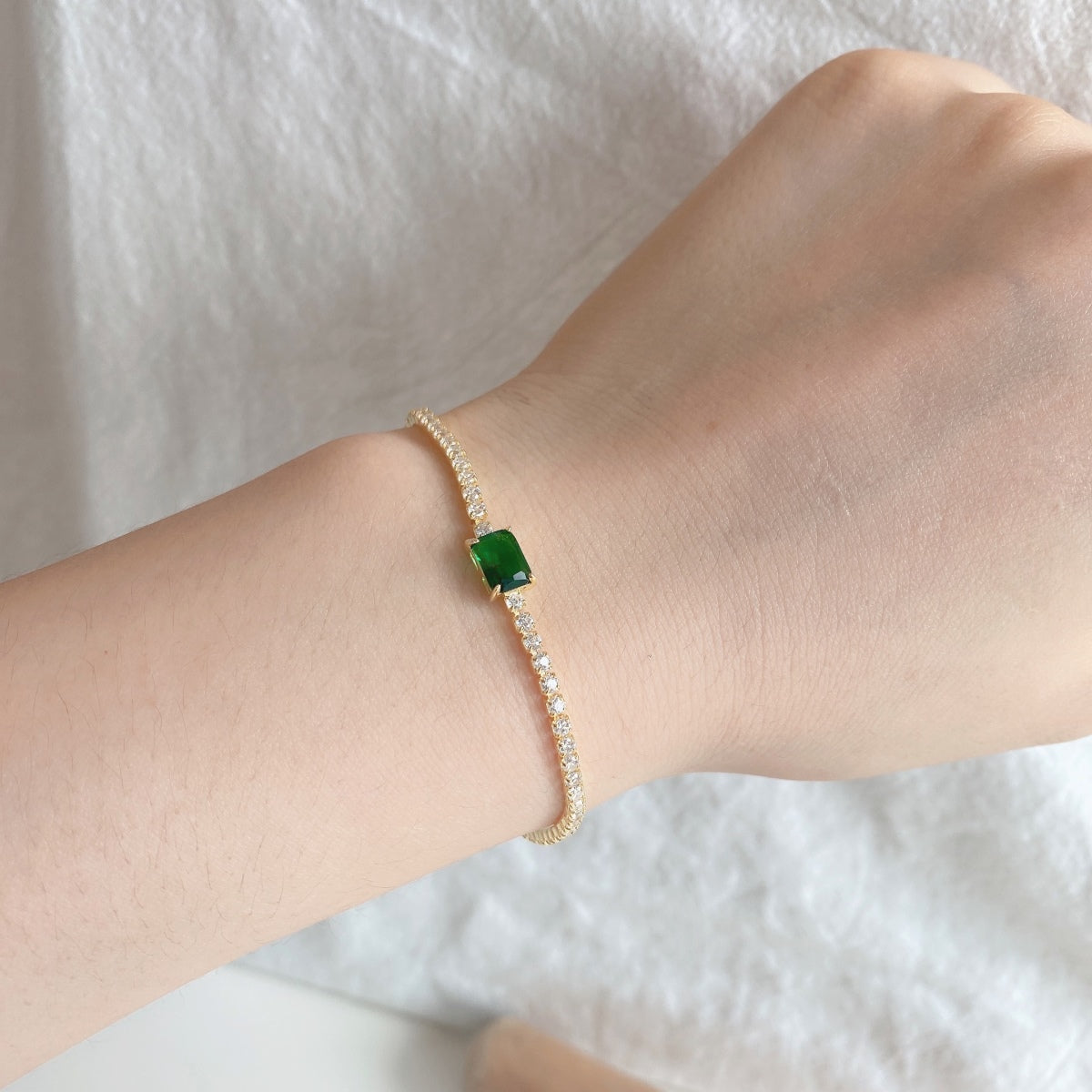 [Lucky Star]1.0 Carat Unique Emerald Cut Banquet Bracelet