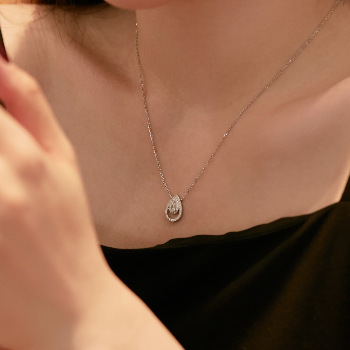 [Lucky Star]Sparkling Pear Cut Necklace