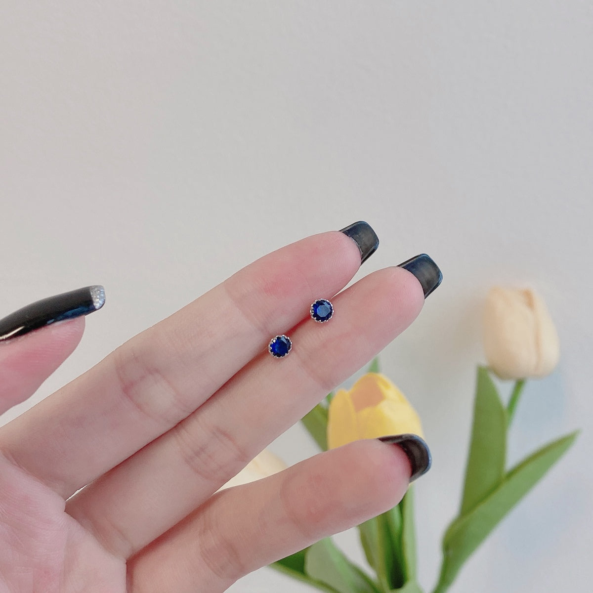 [Lucky Star]Sparkling Colorful Round Shape Earrings