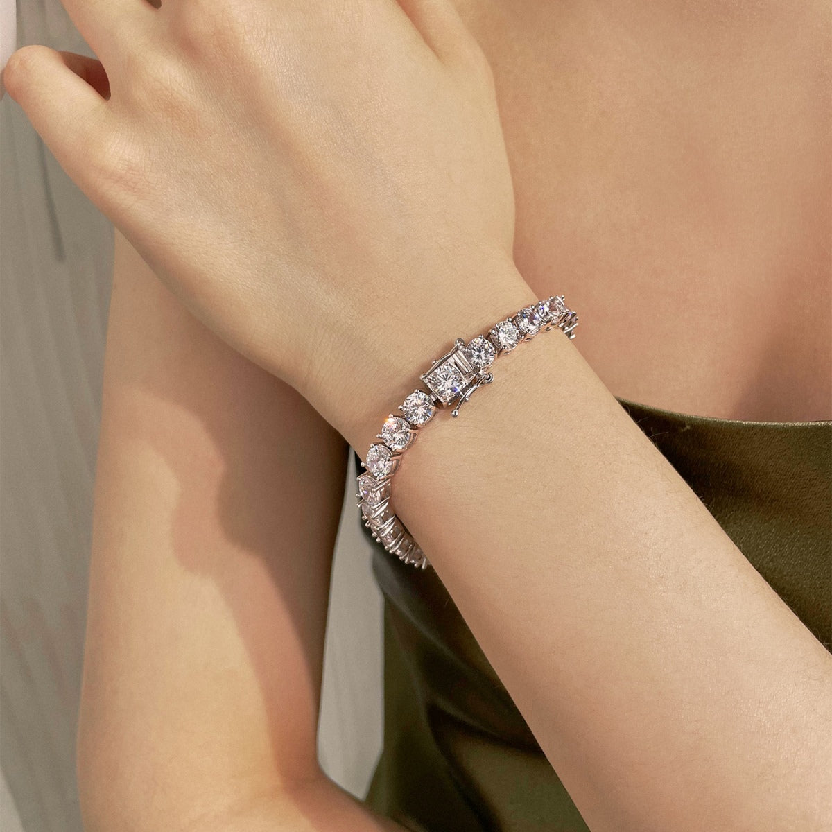 [Lucky Star]0.75 Carat Dazzling Round Cut Wedding Bracelet