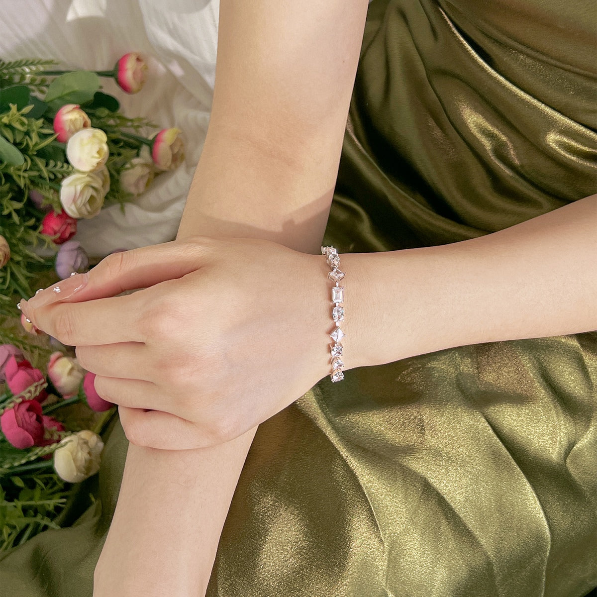 [Lucky Star]Unique Exquisite Multi Cut Daily Bracelet