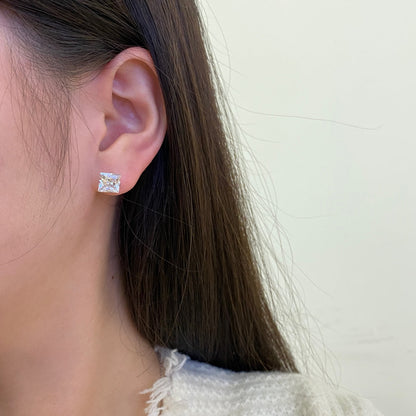 [Lucky Star]Stylish Shiny Square Center Stone Stud Earrings