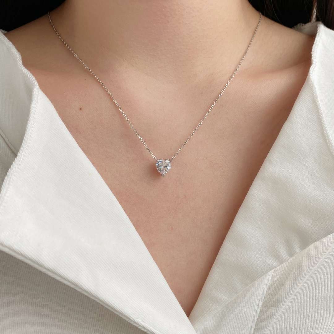 [Lucky Star]Heart Shape Main Stone Pendant Collarbone Necklace