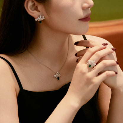 [Lucky Star]Luxurious Flower Shape Emerald Cut Necklace