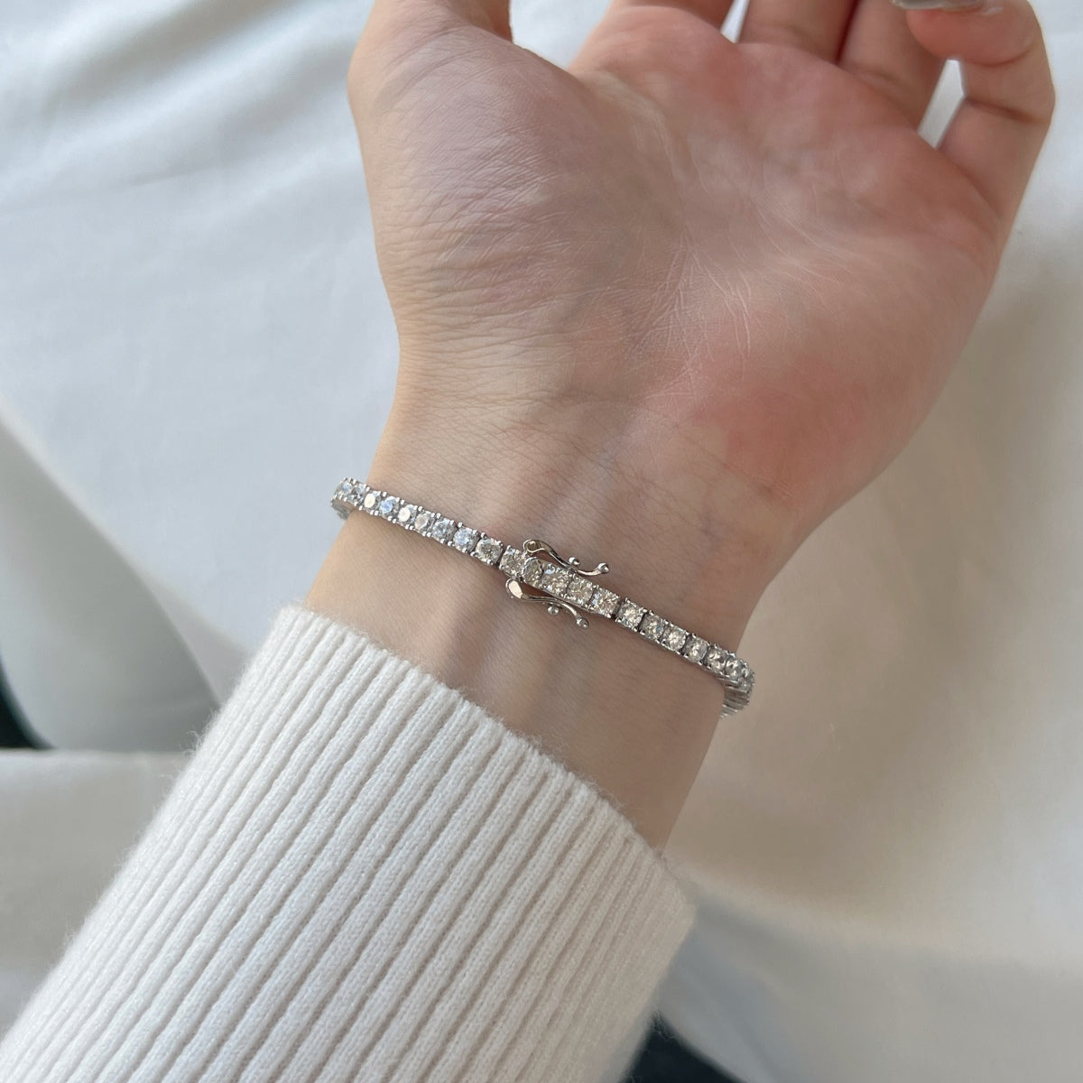 [Lucky Star]Dainty Charming Round Cut Tennis Bracelet