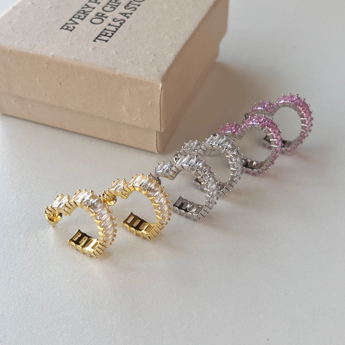 [Lucky Star]Radiant Heart Cutout Earrings