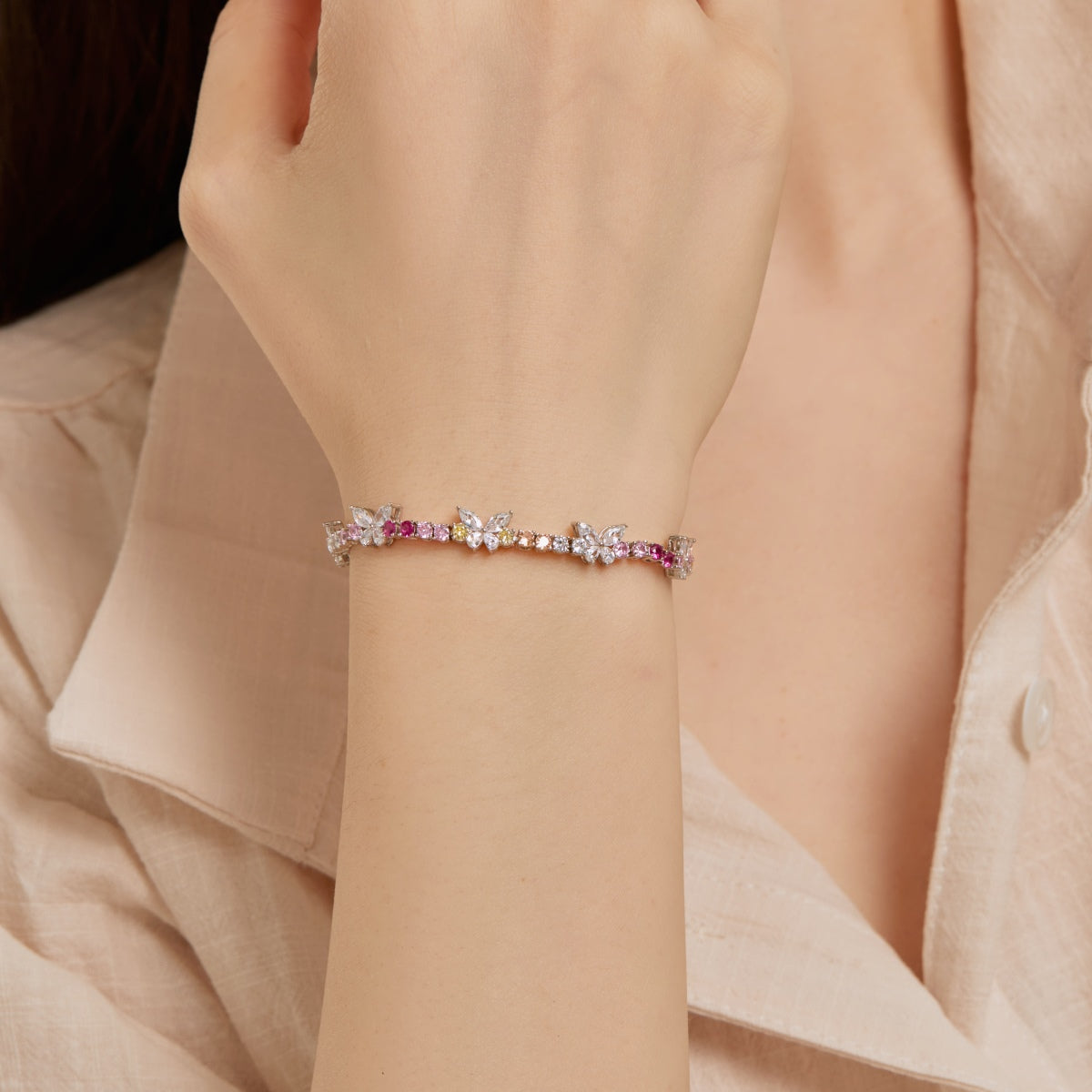 [Lucky Star]Ornate Colorful Butterfly Shape Round Cut Daily Bracelet