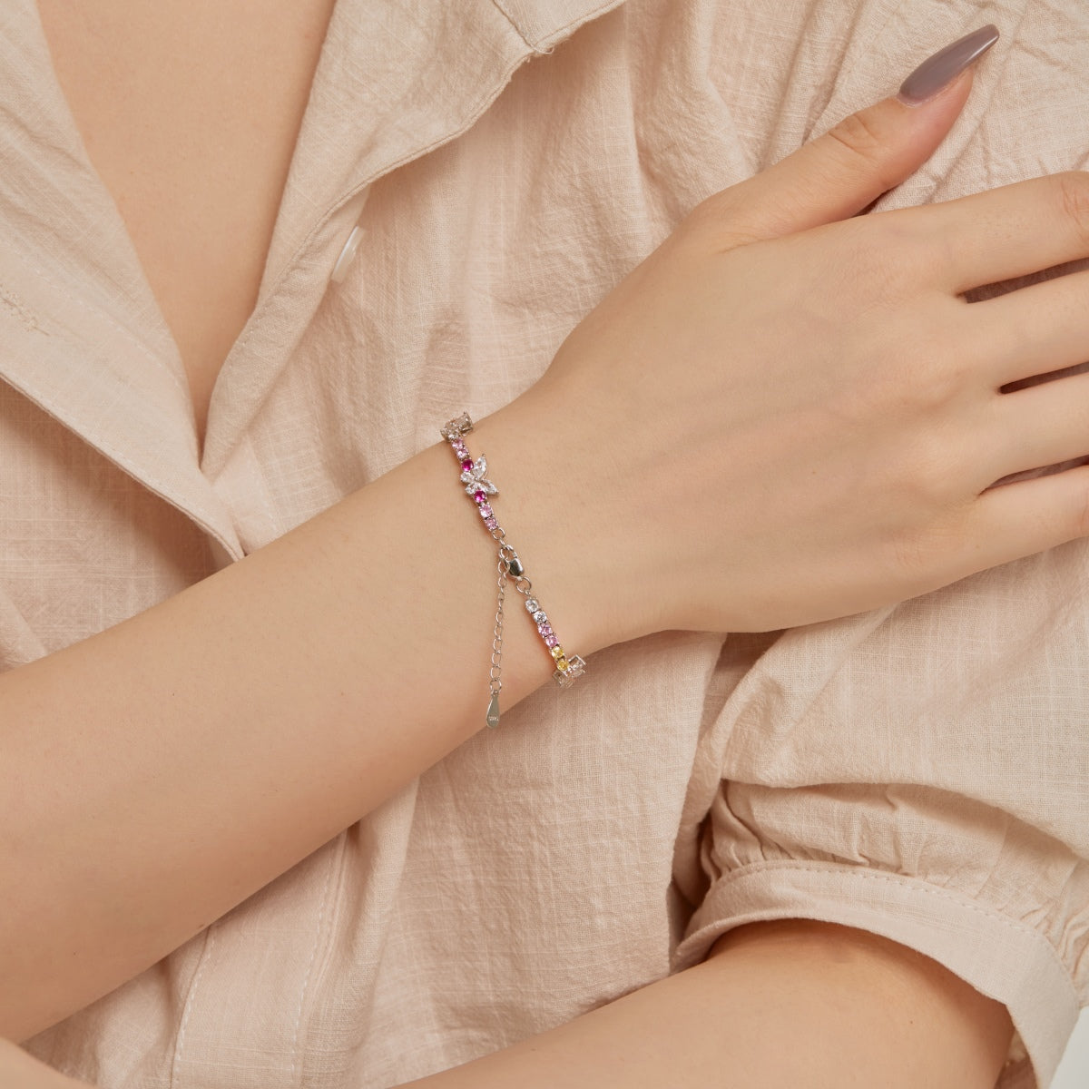[Lucky Star]Ornate Colorful Butterfly Shape Round Cut Daily Bracelet