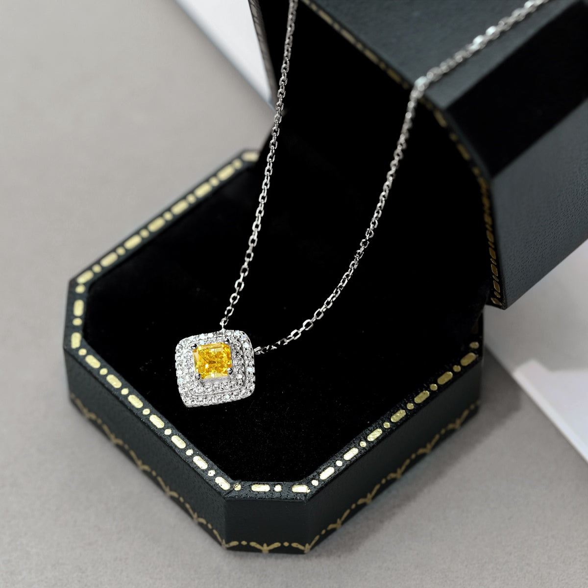 [Lucky Star]Sparkling Asscher Cut Necklace
