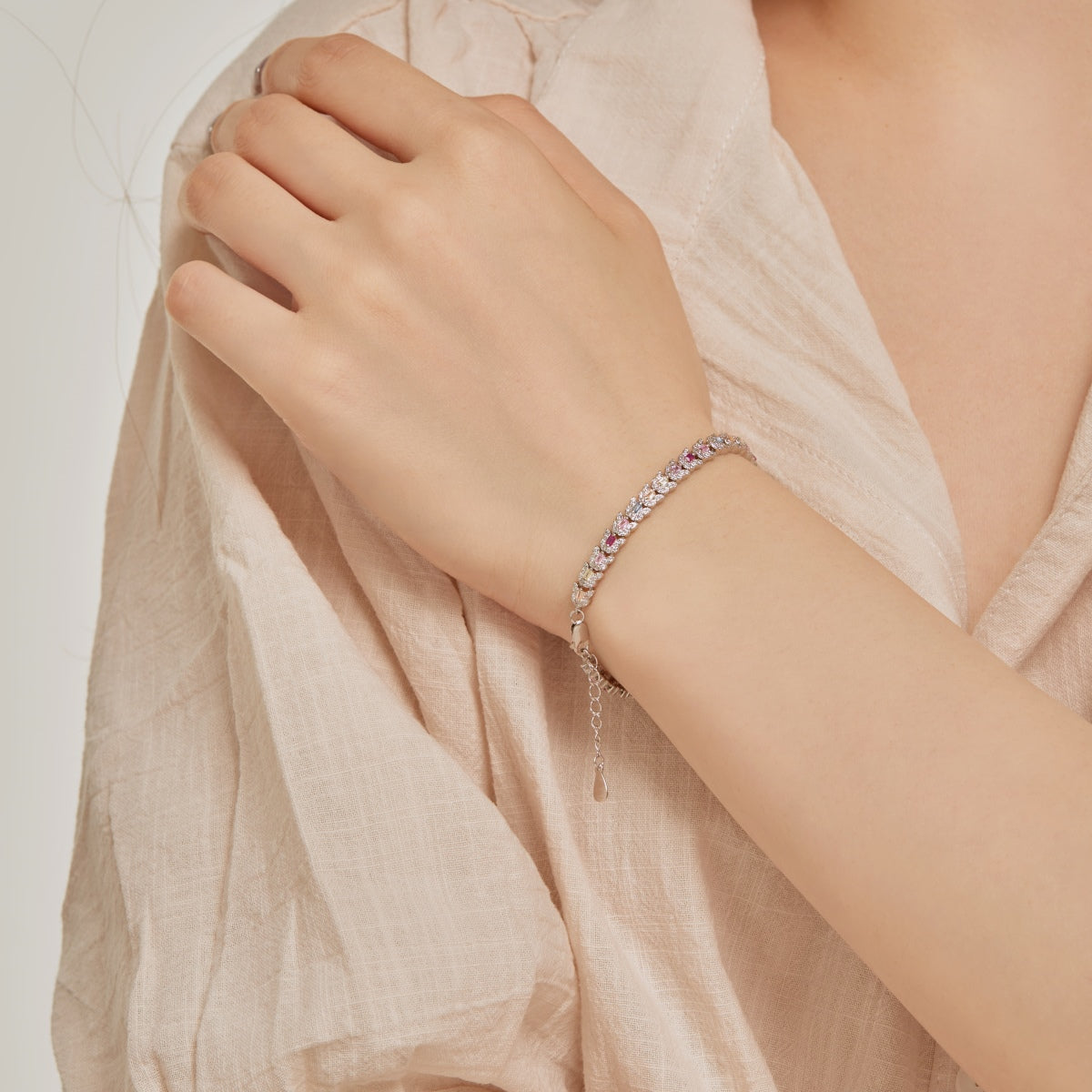 [Lucky Star]Delicate Colorful Multi Cut Daily Bracelet