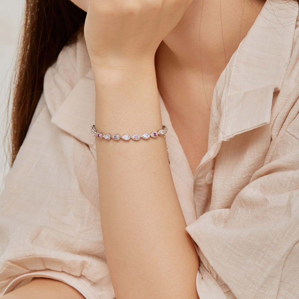 [Lucky Star]0.25 Carat Radiant Water Drop Shape Daily Bracelet