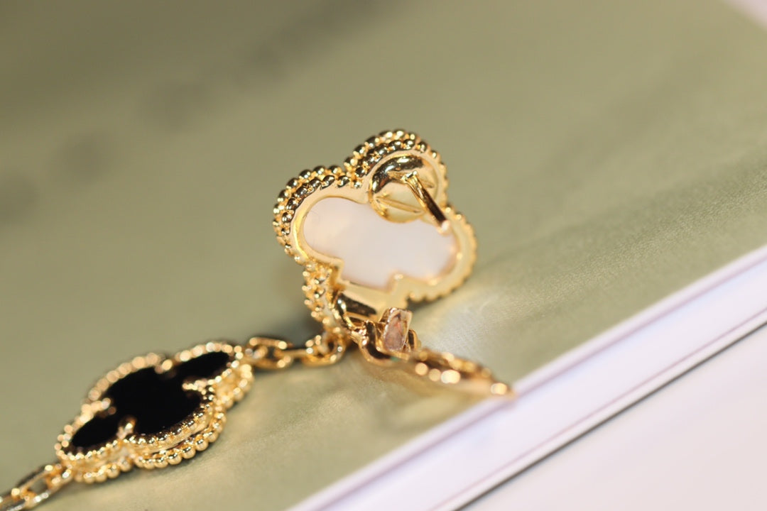 [Lucky Star]CLOVER EARRINGS GOLD ONYX MOP 3 MOTIF