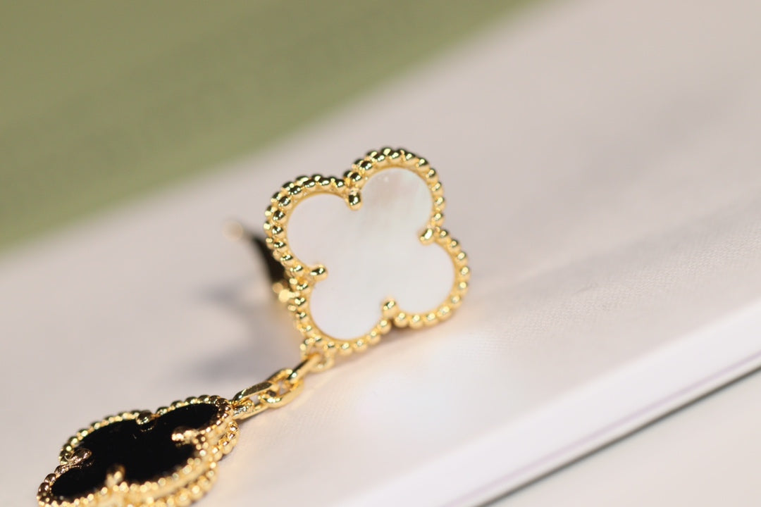 [Lucky Star]CLOVER EARRINGS GOLD ONYX MOP 3 MOTIF