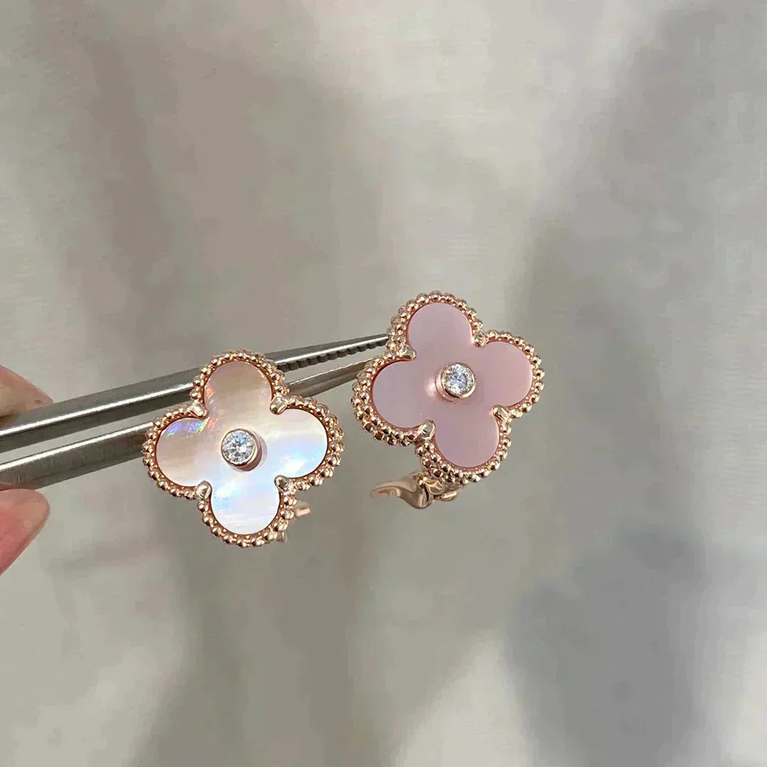 [Lucky Star]CLOVER MEDIUM 1 MOTIFS  PINK MOP DIAMOND EARRINGS