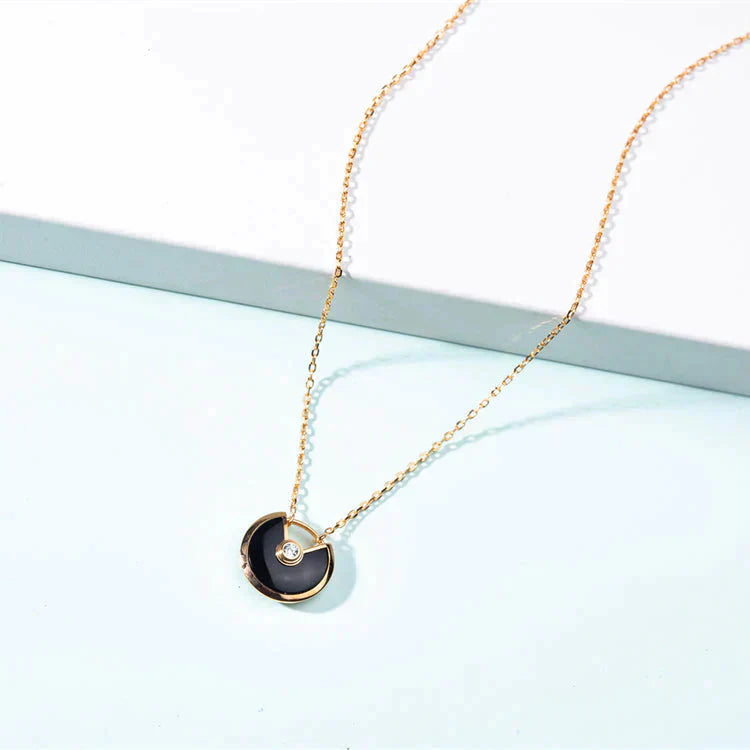 [Lucky Star]AMULETTE GOLD CARNELIAN ONYX NECKLACE