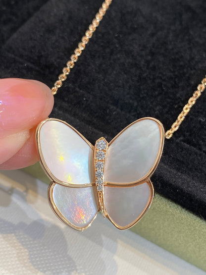 [Lucky Star]BUTTERFLY GOLD MOP DIAMOND NECKLACE