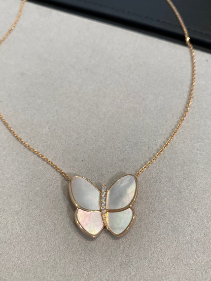[Lucky Star]BUTTERFLY GOLD MOP DIAMOND NECKLACE