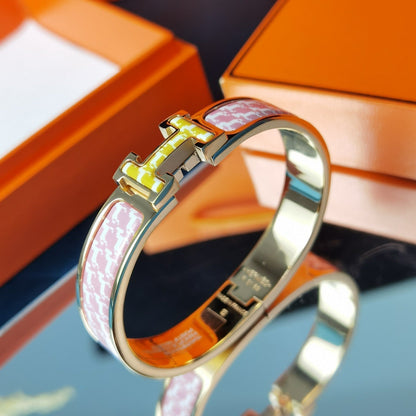 [Lucky Star]H HORSE BRACELET 12MM